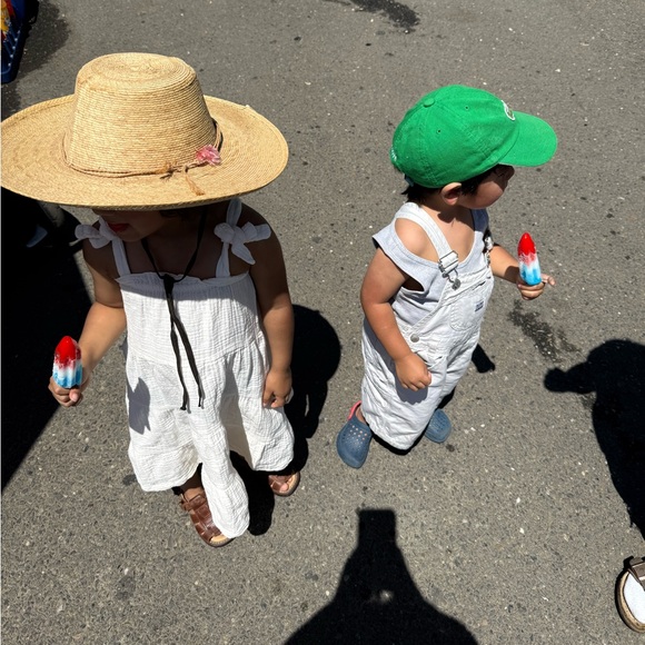 I carry preowned vintage/modern pieces, (Boho,western,casual) - Picture 8 of 8